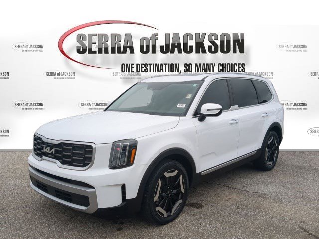 Certified 2023 Kia Telluride S w/ S Sunroof Package AWD/4WD image 3
