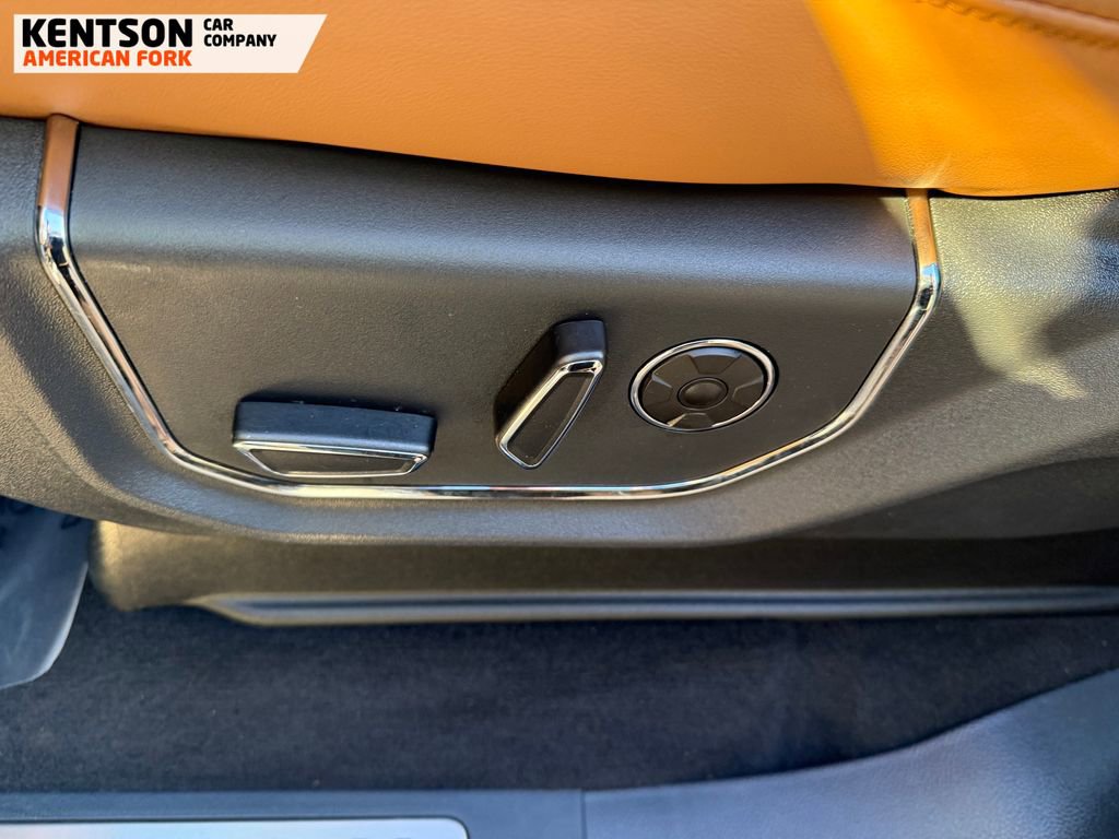 Used 2024 Ford Expedition Platinum image 35