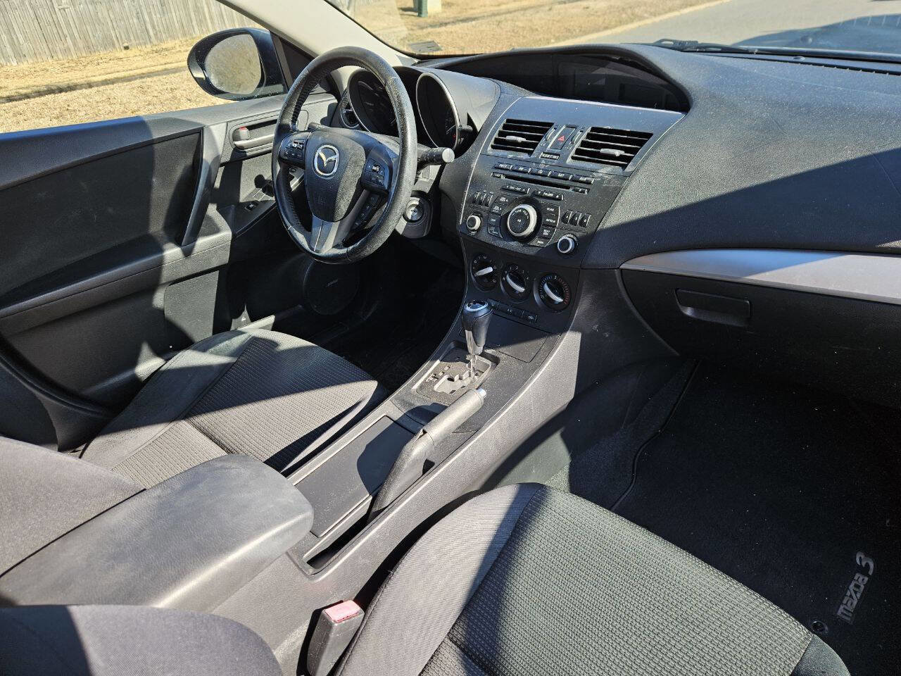 Used 2012 MAZDA MAZDA3 i Touring image 15