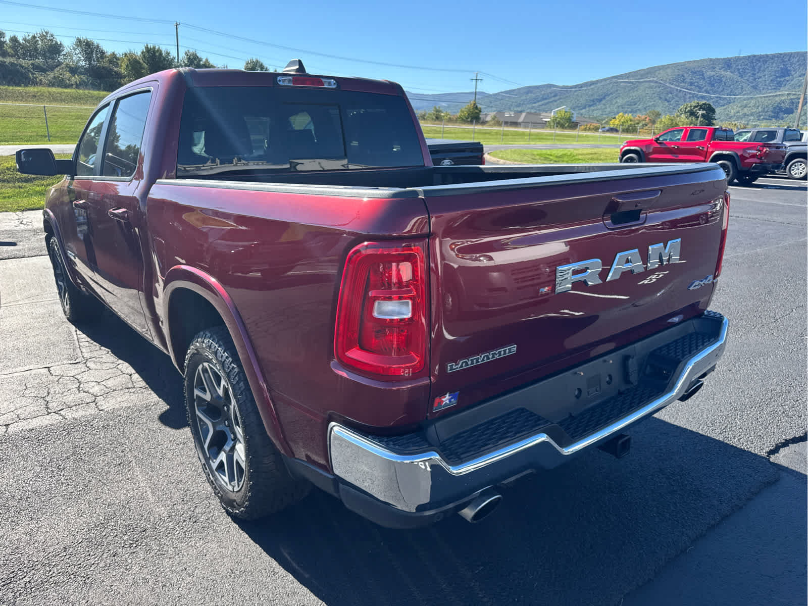Used 2025 RAM 1500 Laramie AWD/4WD image 29