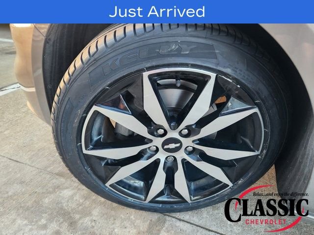 Used 2017 Chevrolet Malibu LT w/ Leather Package image 17