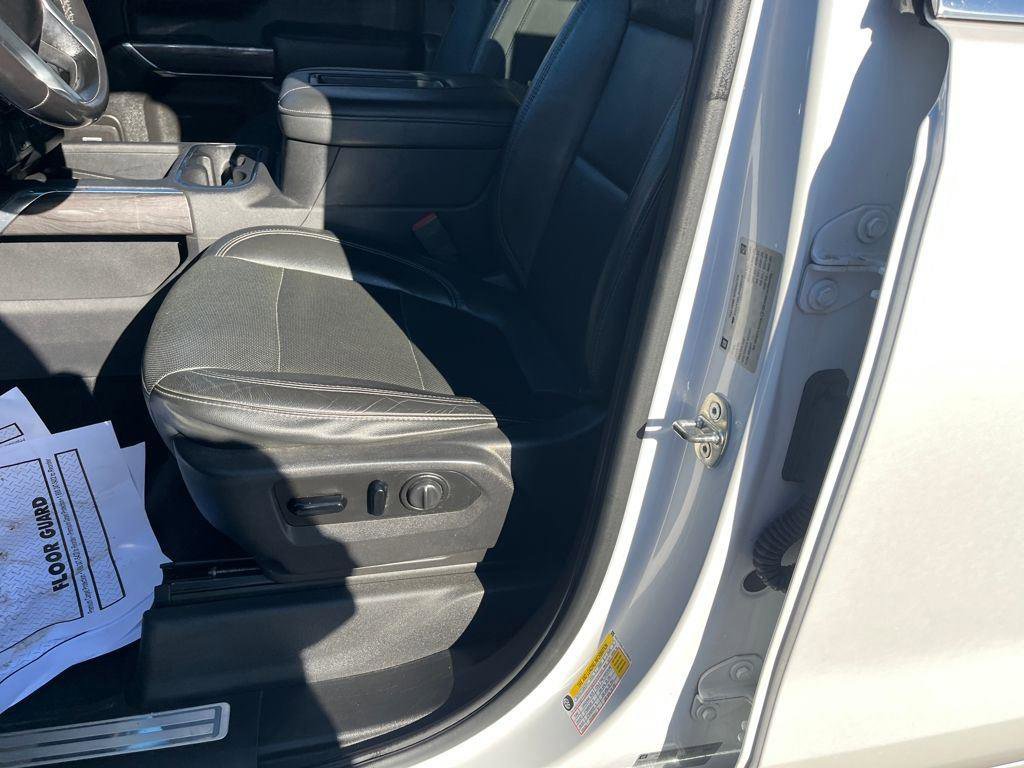 Used 2019 Chevrolet Silverado 1500 LTZ w/ LTZ Premium Package AWD/4WD image 21