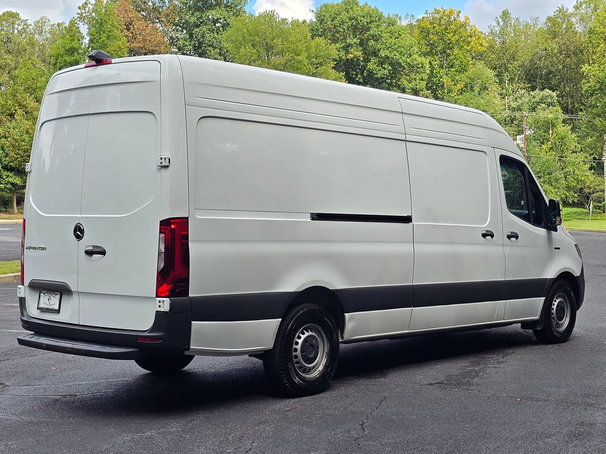 Used 2024 Mercedes-Benz eSprinter 170 Cargo image 6