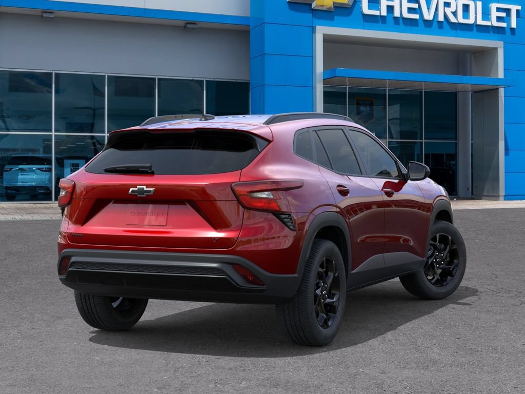 New 2026 Chevrolet Trax LT w/ Midnight Edition FWD image 5