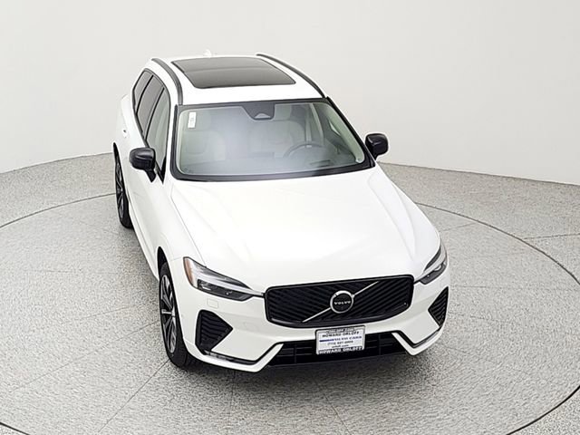 New 2026 Volvo XC90 T8 Plus w/ Protection Package AWD/4WD image 14