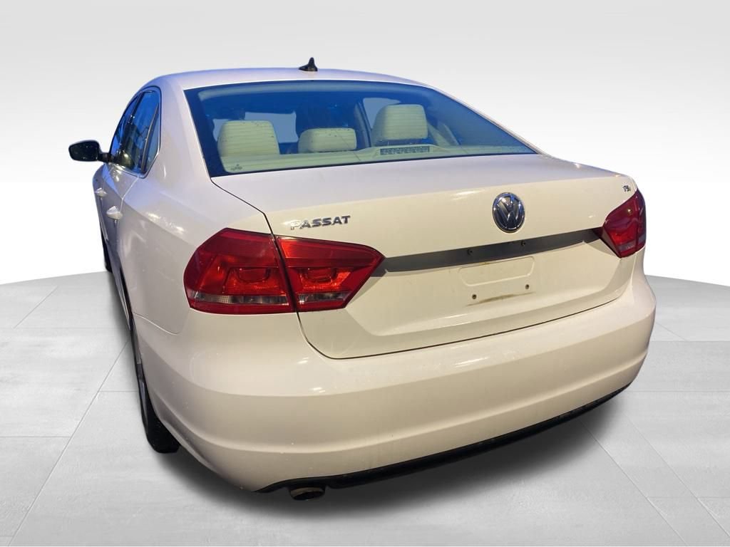 Used 2015 Volkswagen Passat 1.8T Limited Edition image 20