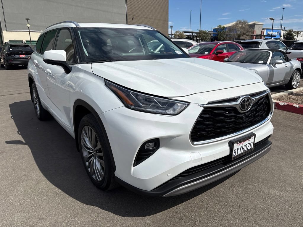 Used 2022 Toyota Highlander Platinum AWD/4WD image 5