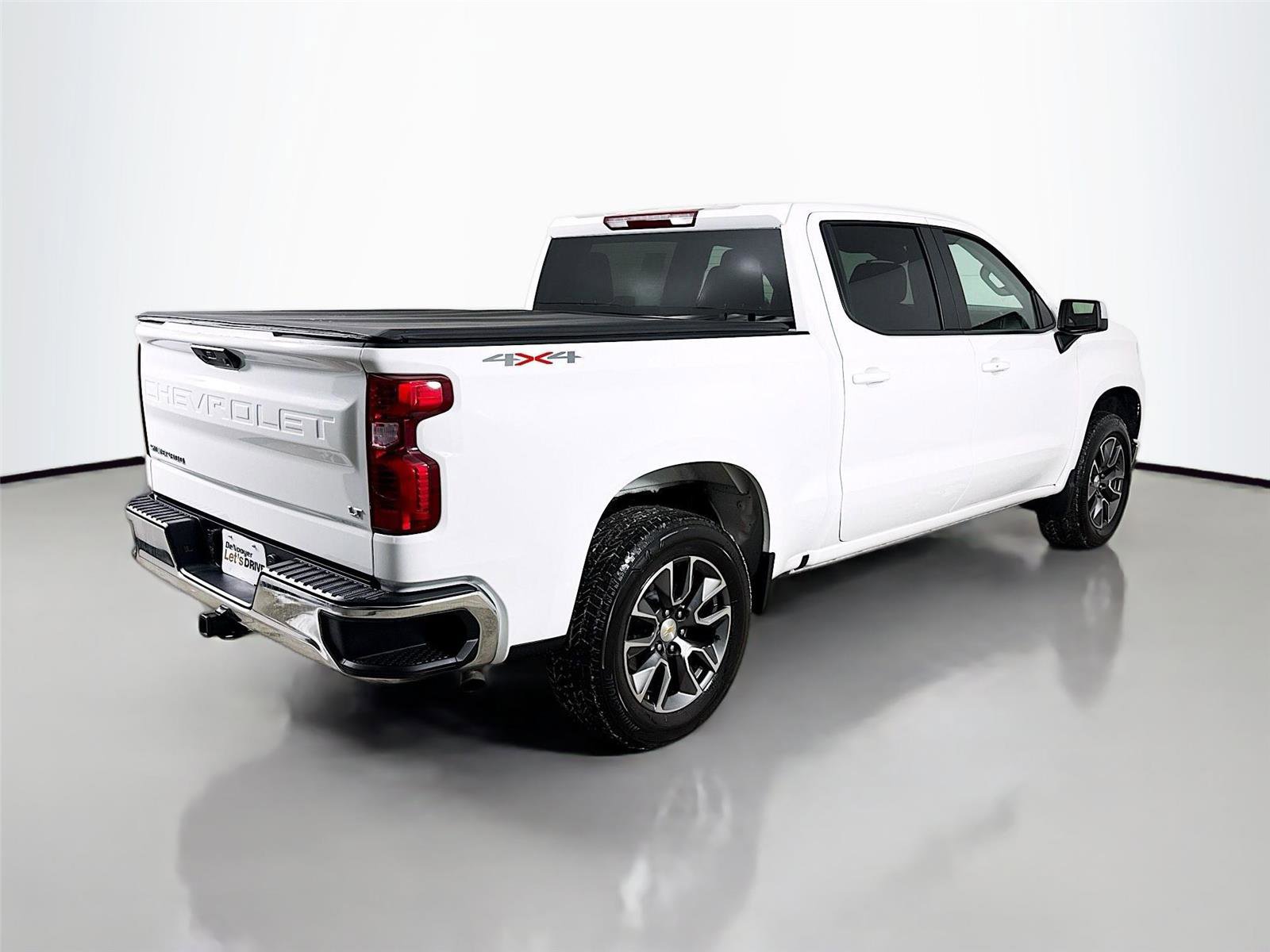 Used 2024 Chevrolet Silverado 1500 LT image 8