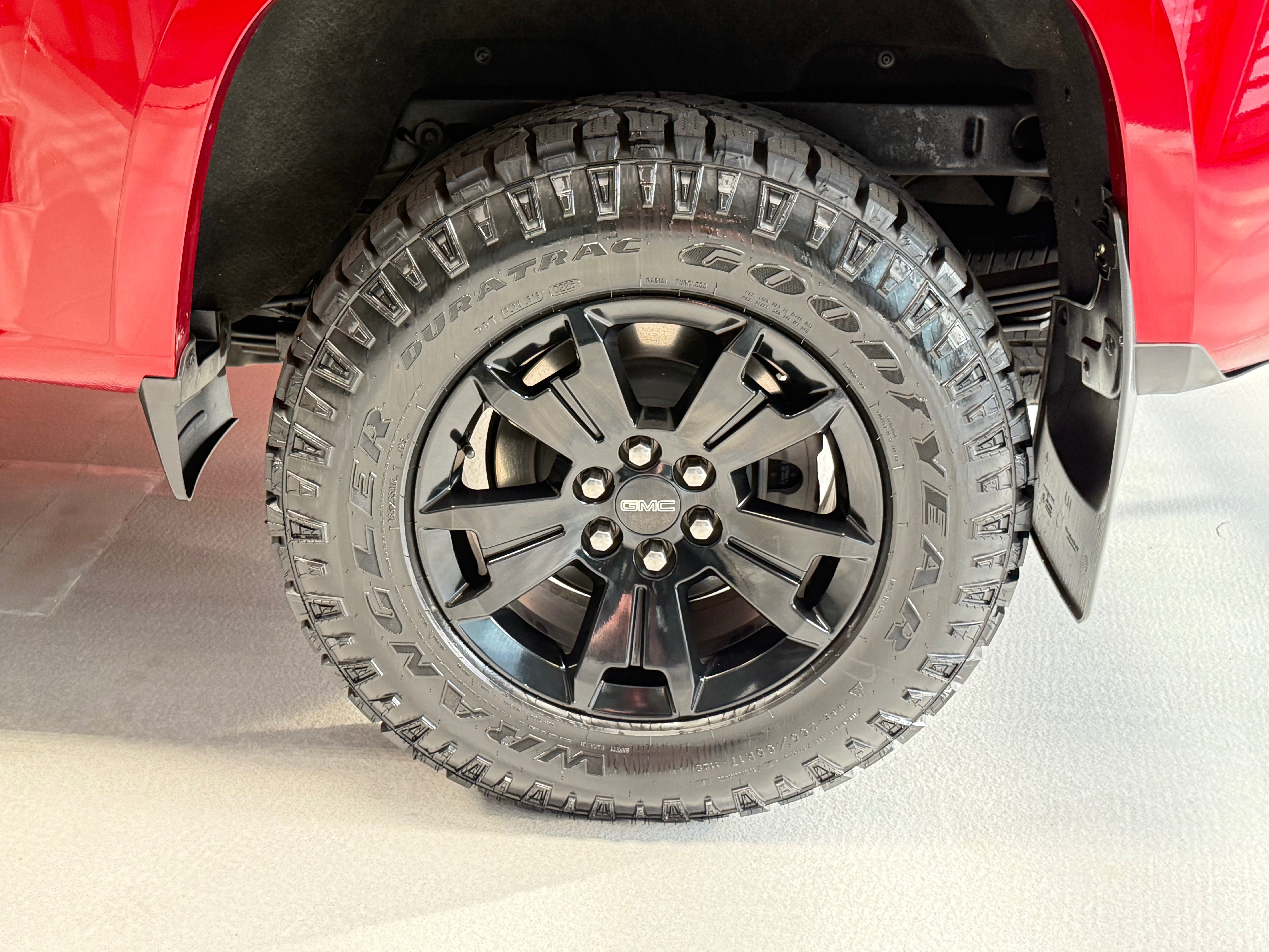 Used 2021 GMC Canyon AT4 AWD/4WD image 4