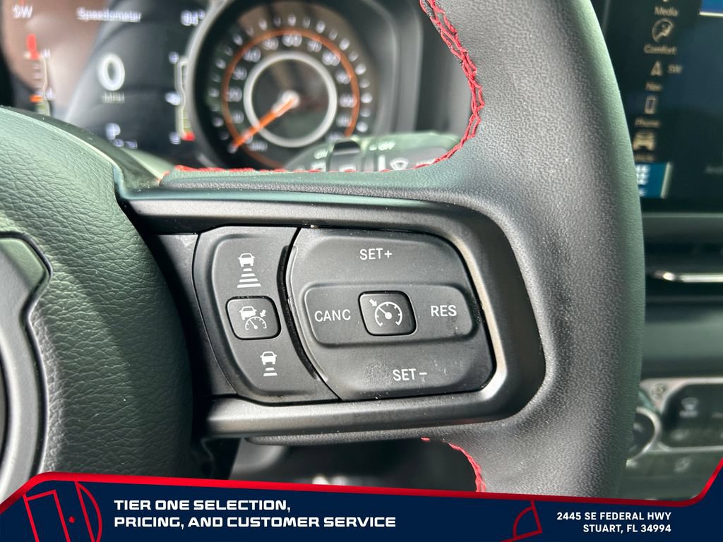 Used 2024 Jeep Wrangler Unlimited Rubicon AWD/4WD image 17