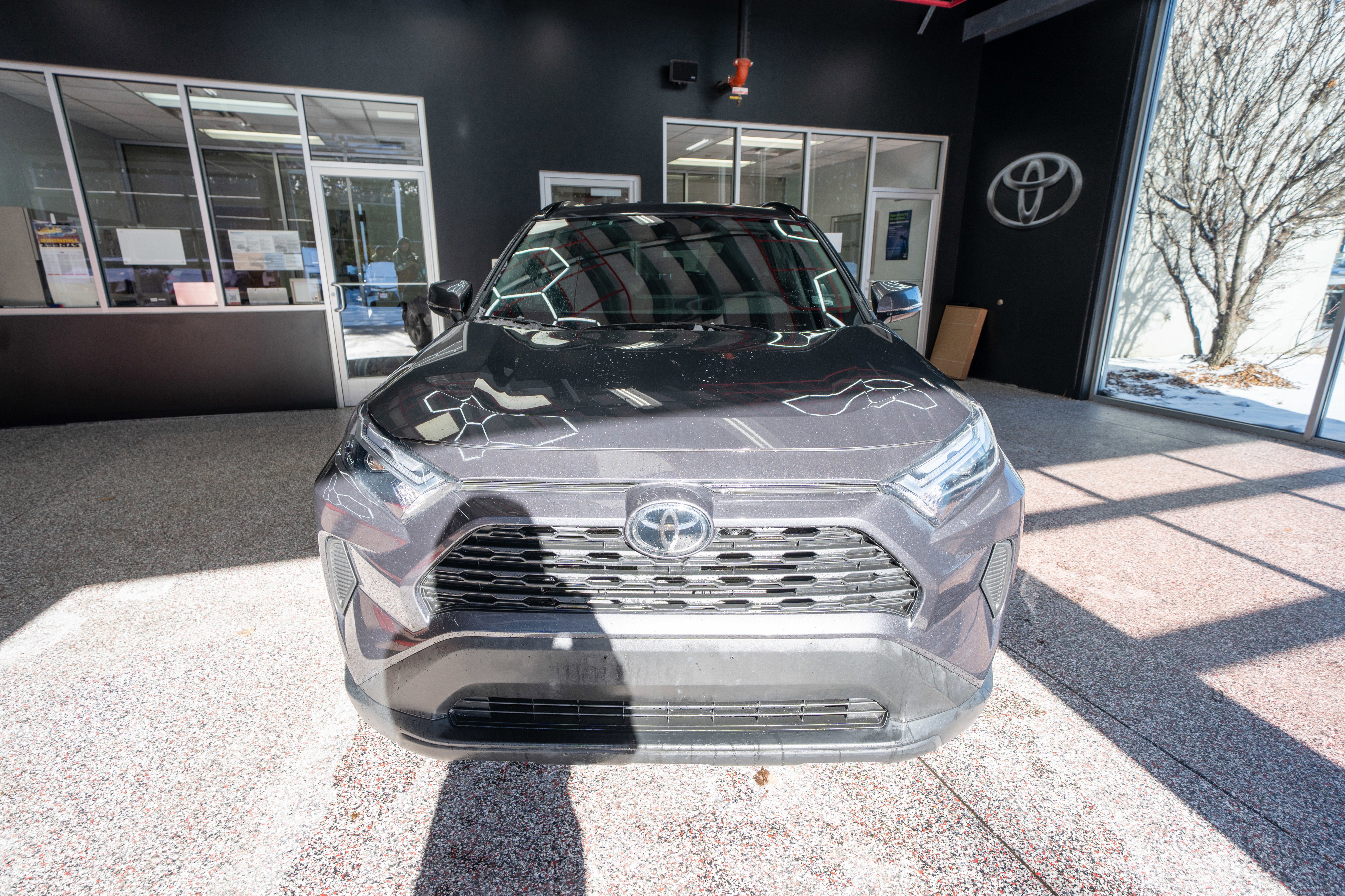 Used 2025 Toyota RAV4 XLE image 6