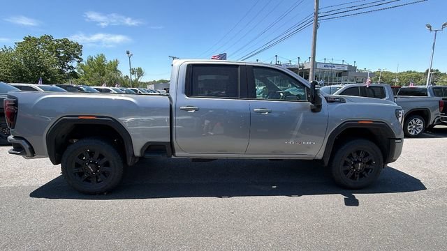 New 2026 GMC Sierra 2500 AT4 w/ Technology Package AWD/4WD image 8
