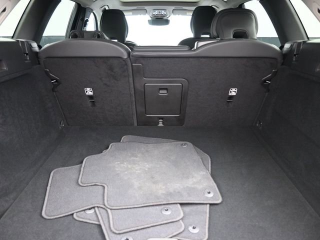 Used 2023 Volvo XC60 B5 Plus w/ Climate Package image 29