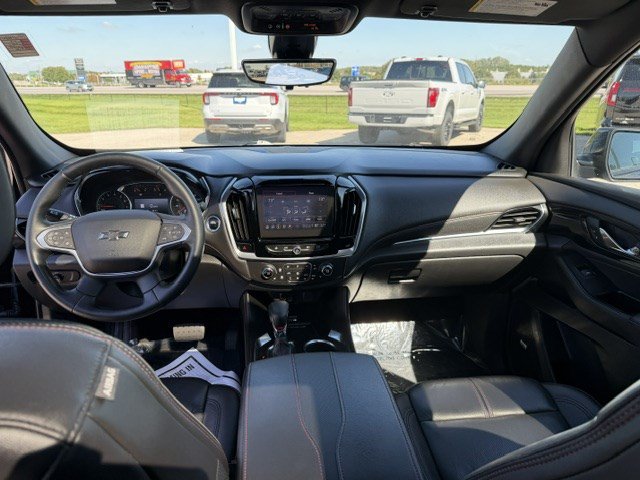 Used 2023 Chevrolet Traverse RS AWD/4WD image 33