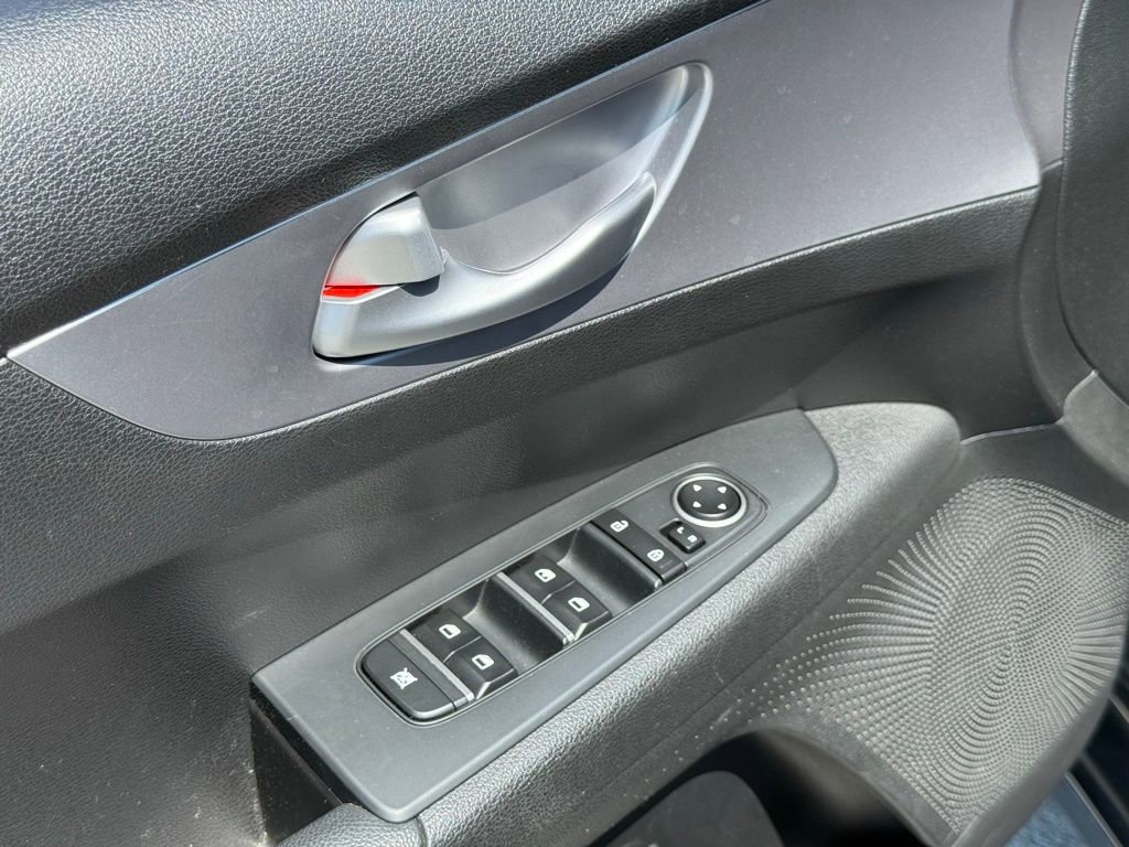 Used 2023 Kia Forte LXS image 24