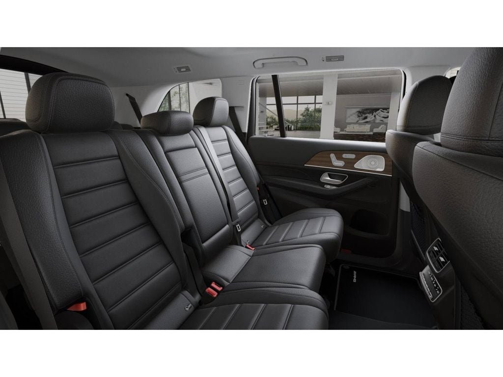 New 2026 Mercedes-Benz GLS 450 4MATIC image 5