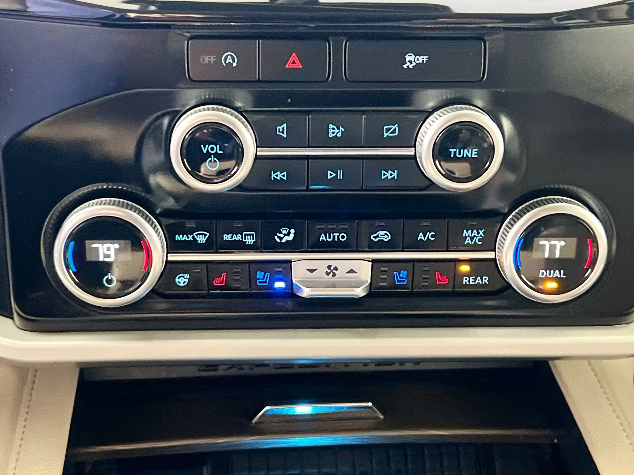 Used 2024 Ford Expedition Max Limited image 27