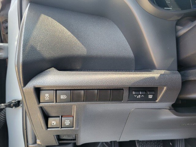 Used 2025 Toyota Sienna XSE FWD image 21