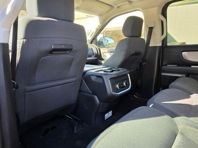 Certified 2025 Ford Expedition Active image 24