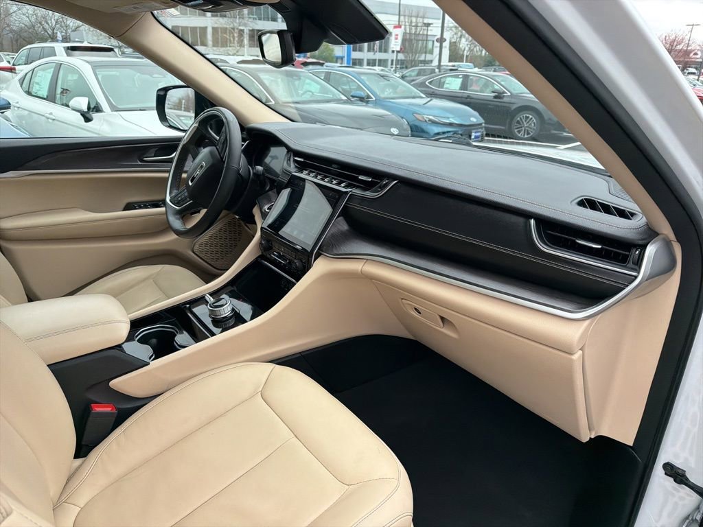 Used 2021 Jeep Grand Cherokee L Limited AWD/4WD image 10