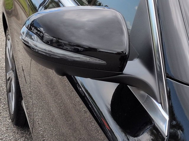Used 2018 Mercedes-Benz C 300 4MATIC Sedan image 12