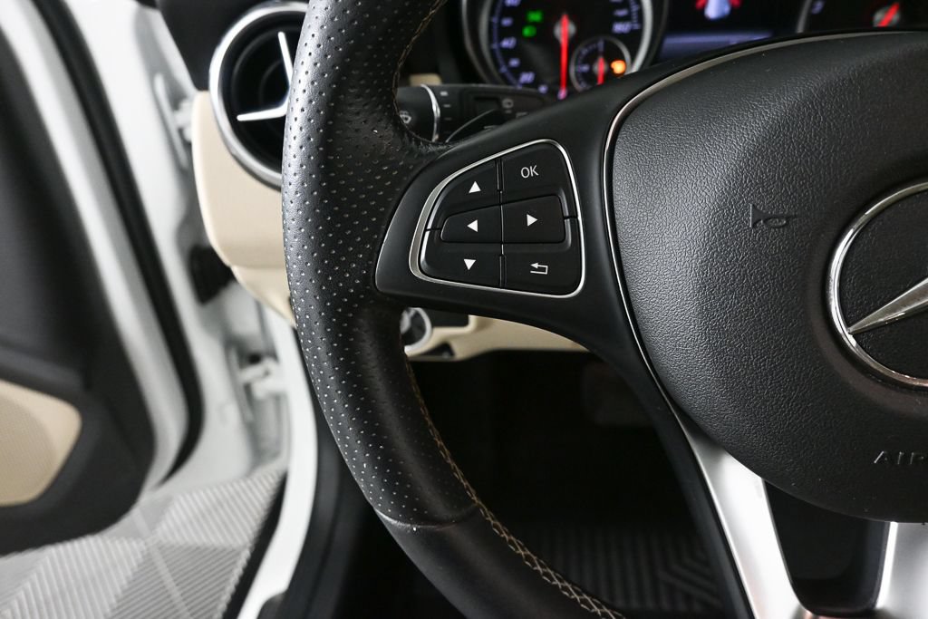 Certified 2020 Mercedes-Benz GLA 250 4MATIC image 10
