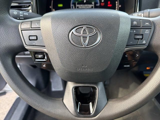 Used 2025 Toyota Camry LE FWD image 23