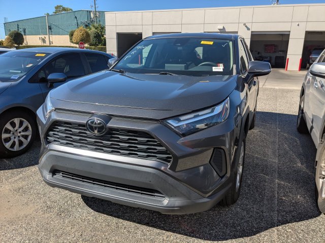 Used 2023 Toyota RAV4 LE FWD image 2