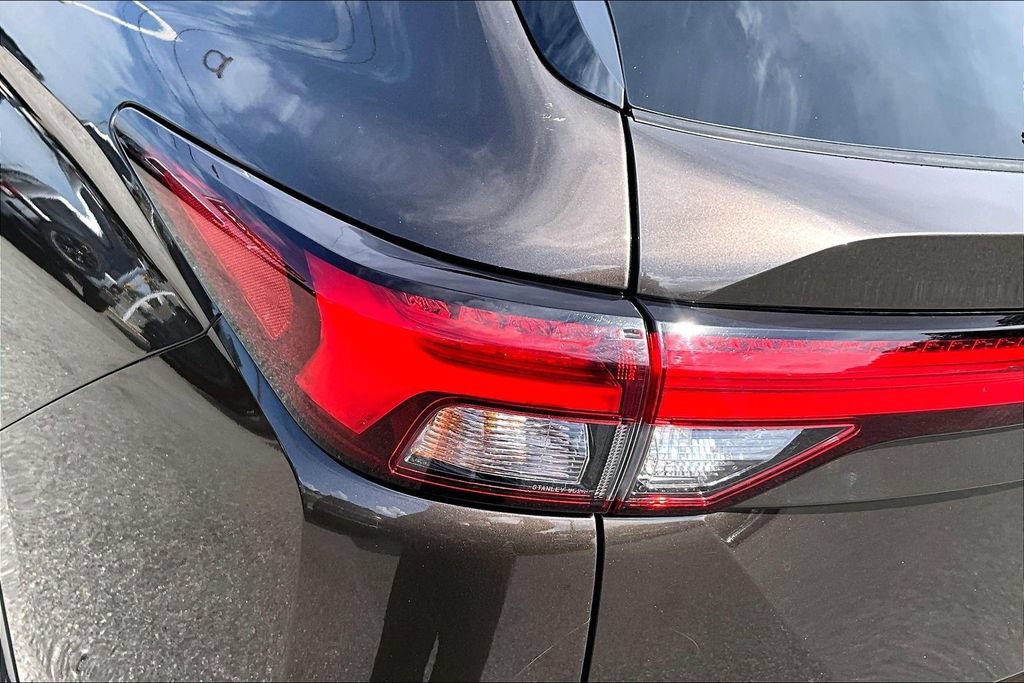 Used 2022 Mitsubishi Outlander SEL AWD/4WD image 23