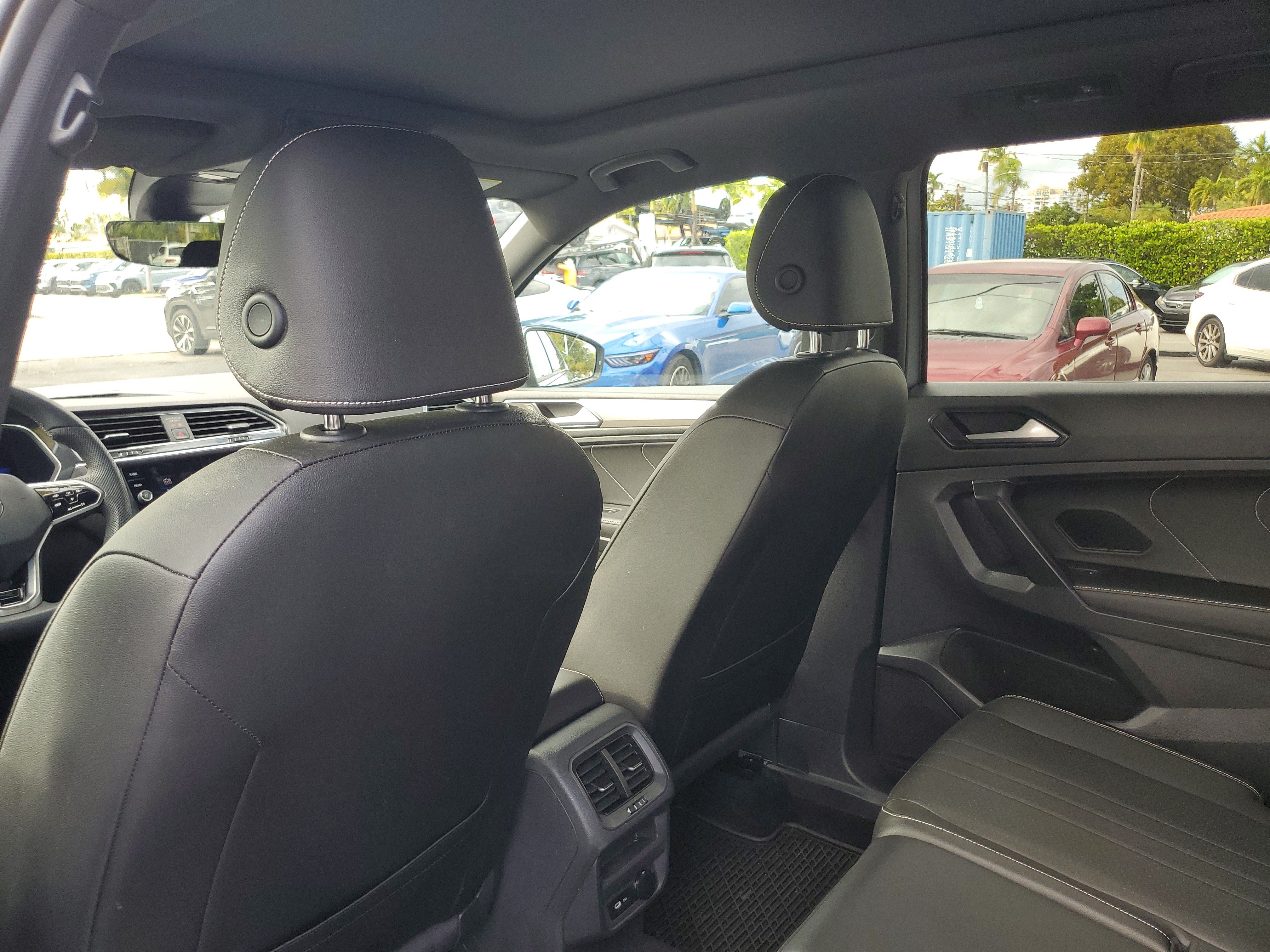 Used 2022 Volkswagen Tiguan SE R-Line FWD image 18
