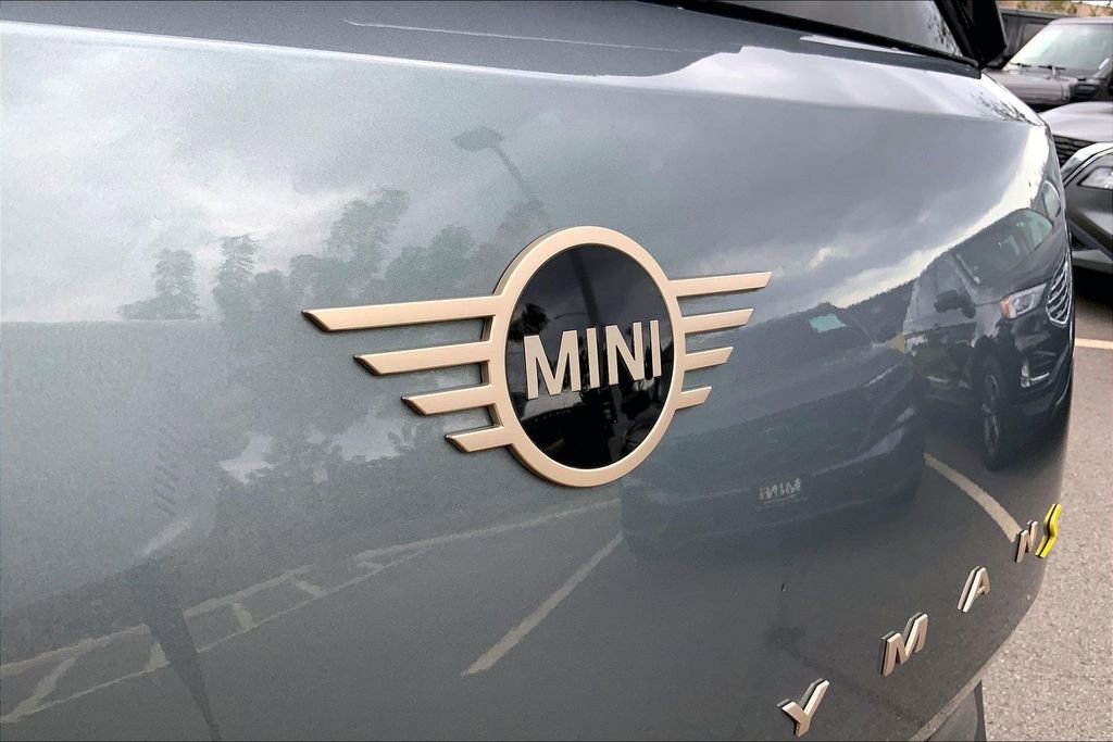 Certified 2025 MINI Cooper Countryman SE w/ Comfort Package Max image 33