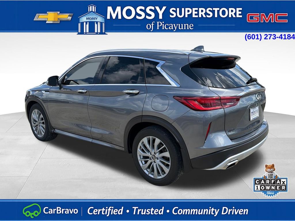 Used 2023 INFINITI QX50 Luxe FWD image 3
