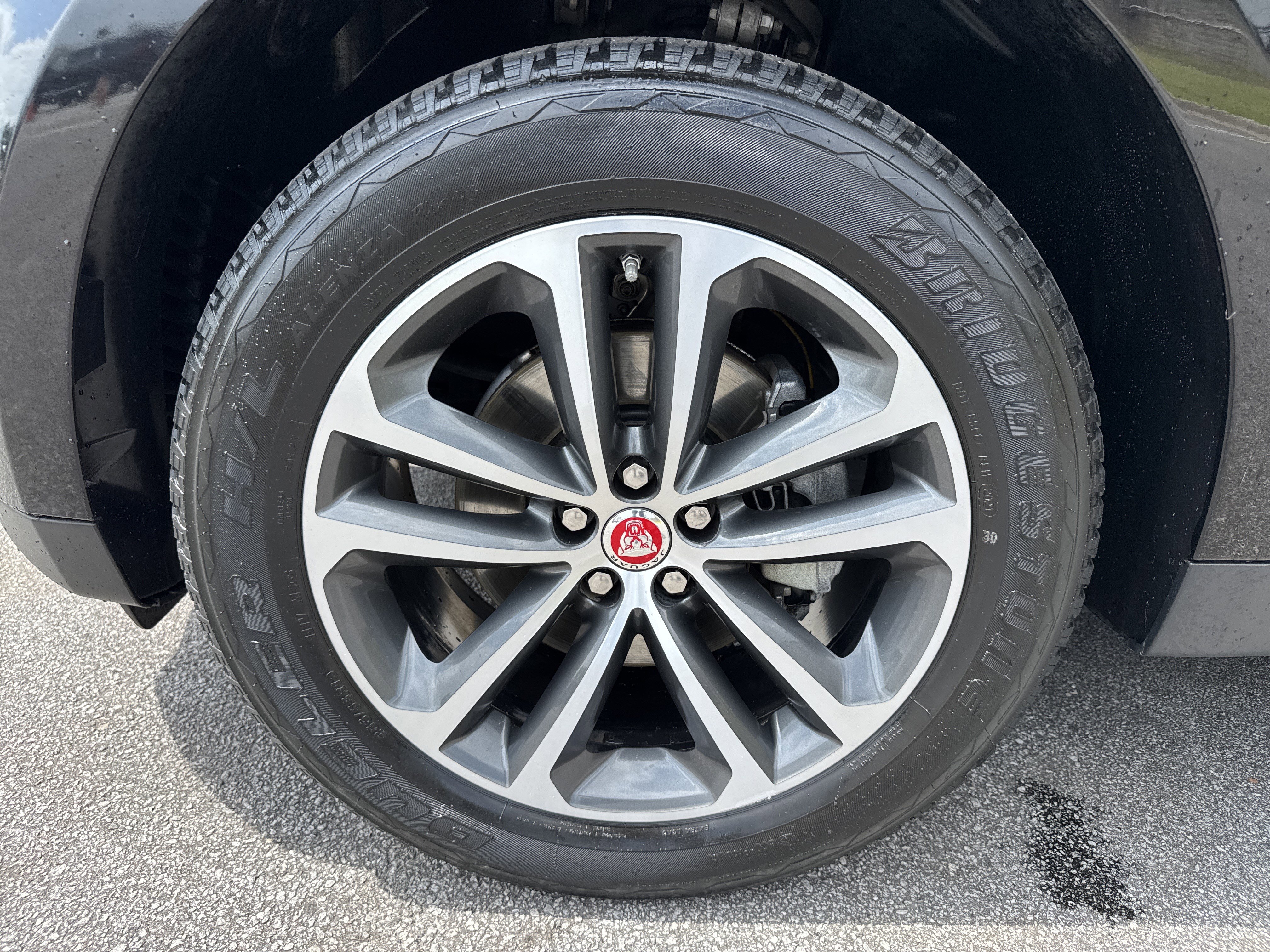 Used 2019 Jaguar F-PACE Premium AWD/4WD image 13