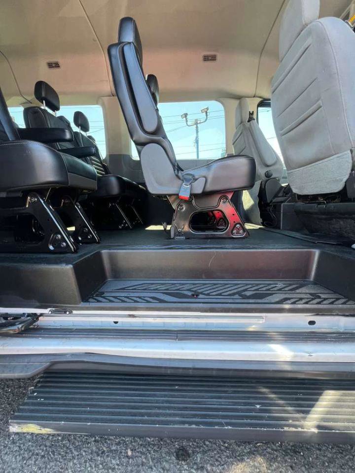 Used 2017 Ford Transit 350 XLT RWD image 16