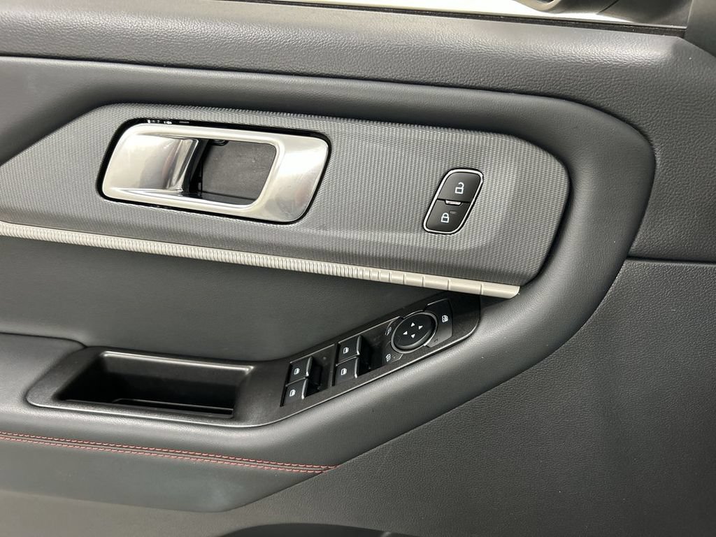 Used 2026 Ford Explorer ST-Line AWD/4WD image 11