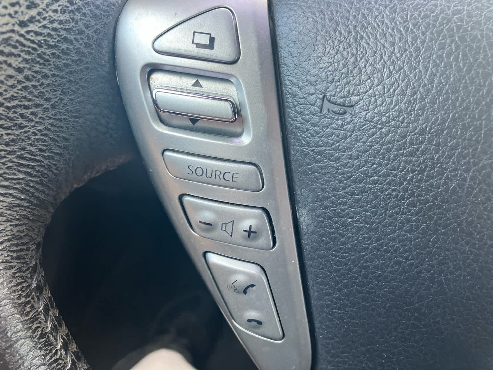 Used 2015 Nissan Sentra SR FWD image 16