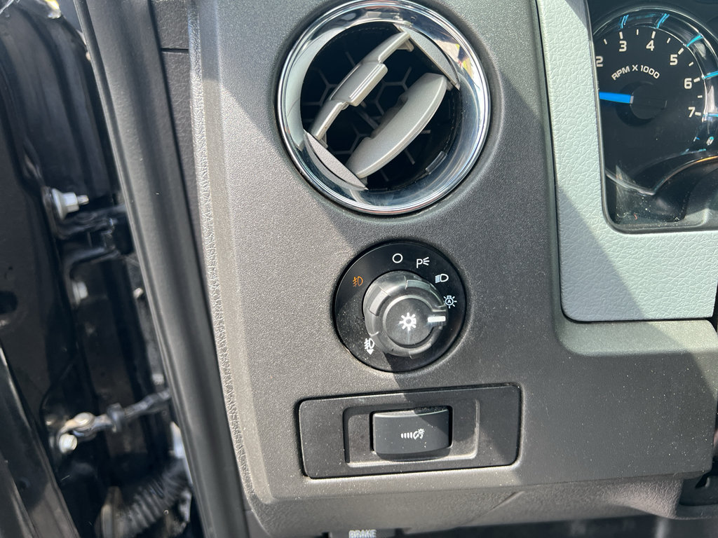 Used 2013 Ford F150 XLT w/ Luxury Equipment Group AWD/4WD image 16