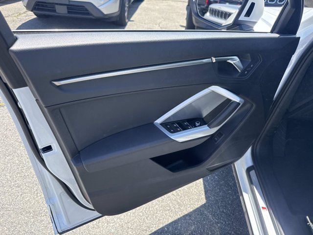 Used 2025 Audi Q3 2.0T Premium AWD/4WD image 19