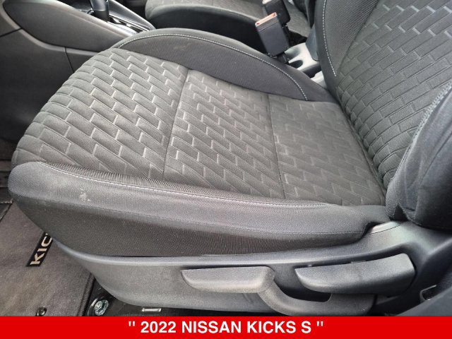 Certified 2022 Nissan Kicks S FWD image 17