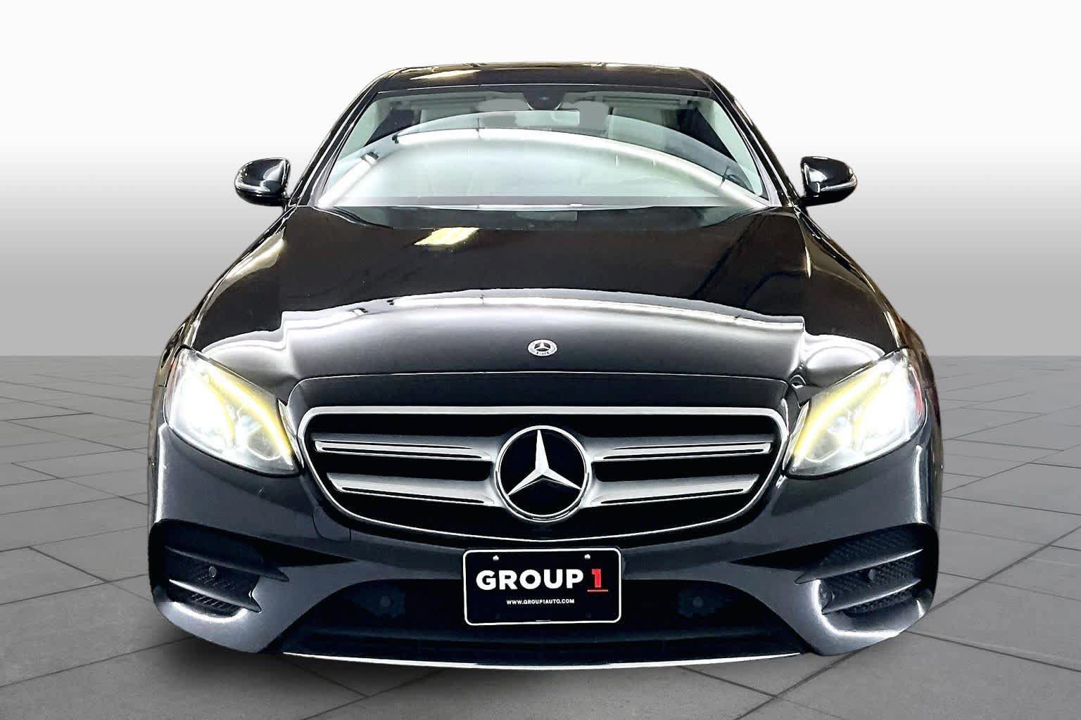 Certified 2018 Mercedes-Benz E 300 4MATIC image 4