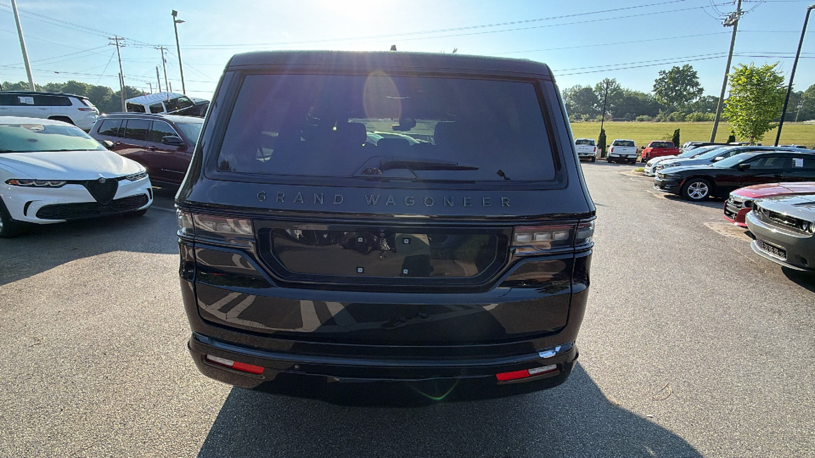 Certified 2025 Jeep Grand Wagoneer Series III w/ Quick Order Packagew 28T AWD/4WD image 9