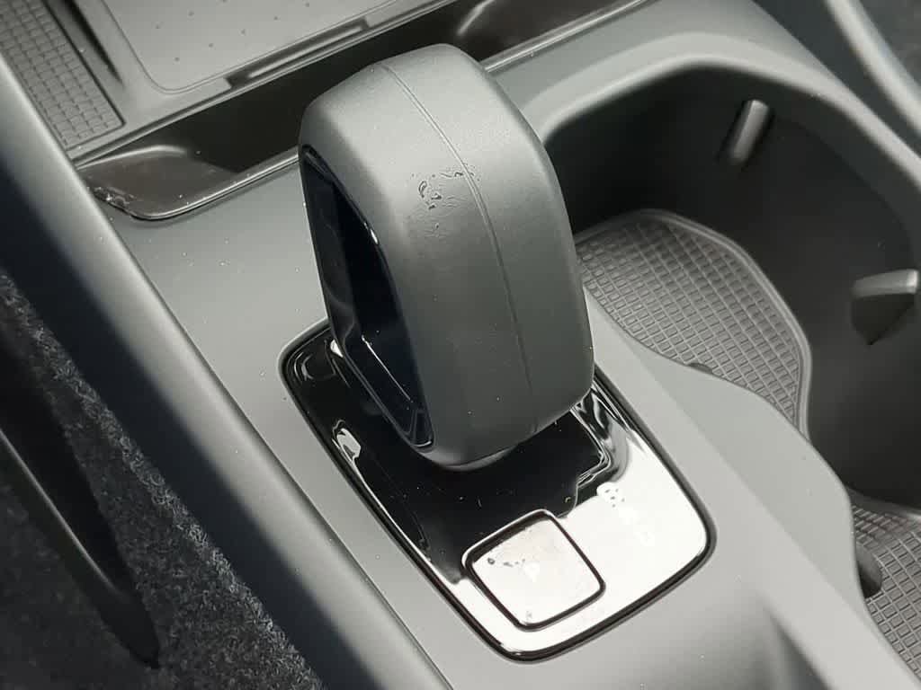 New 2026 Volvo XC40 B5 Core w/ Protection Package Premier AWD/4WD image 28