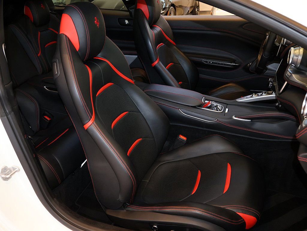 Certified 2018 Ferrari GTC4Lusso image 33