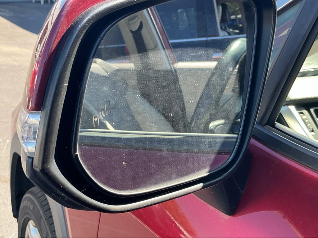 Used 2019 Toyota RAV4 XLE Premium FWD image 6