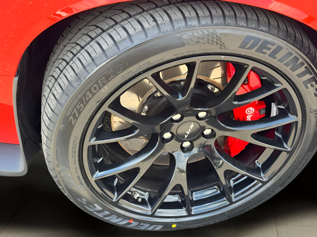 Used 2016 Dodge Challenger SRT Hellcat RWD image 6