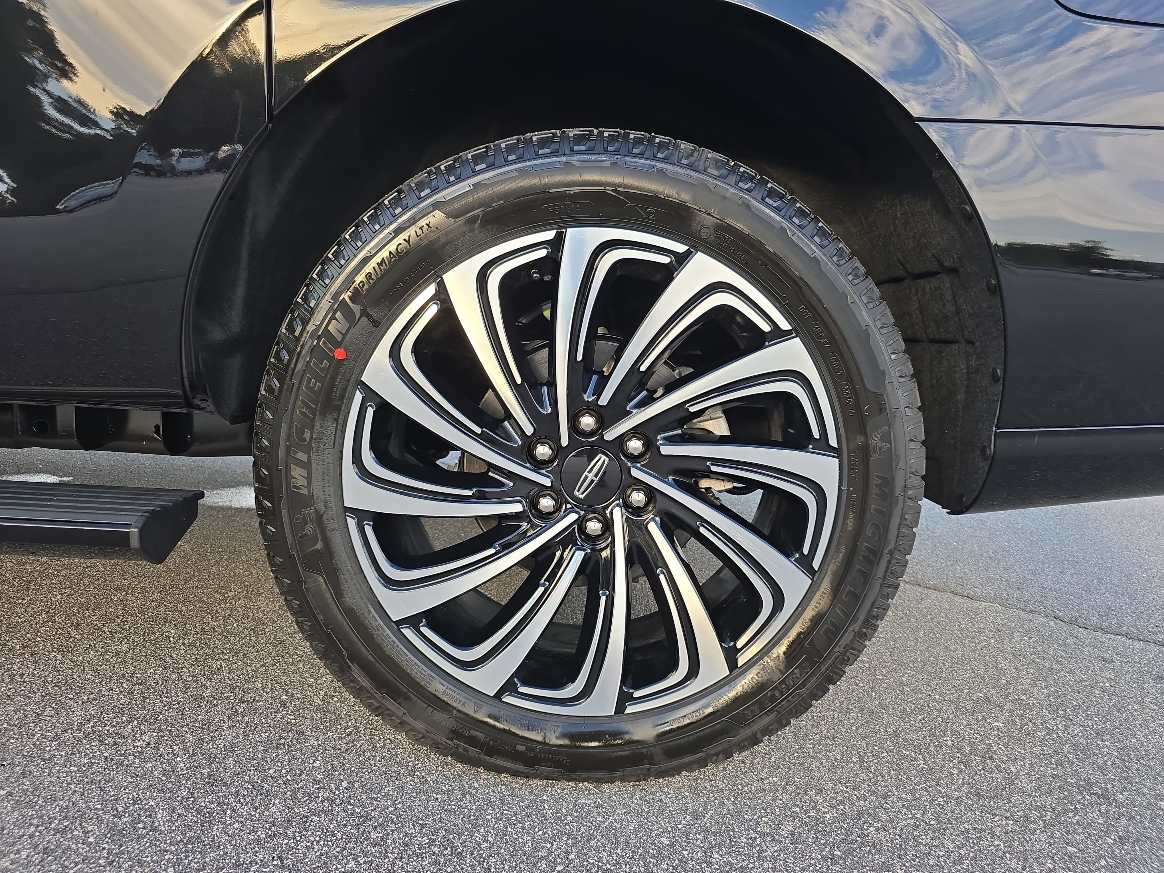New 2025 Lincoln Navigator L Black Label image 34