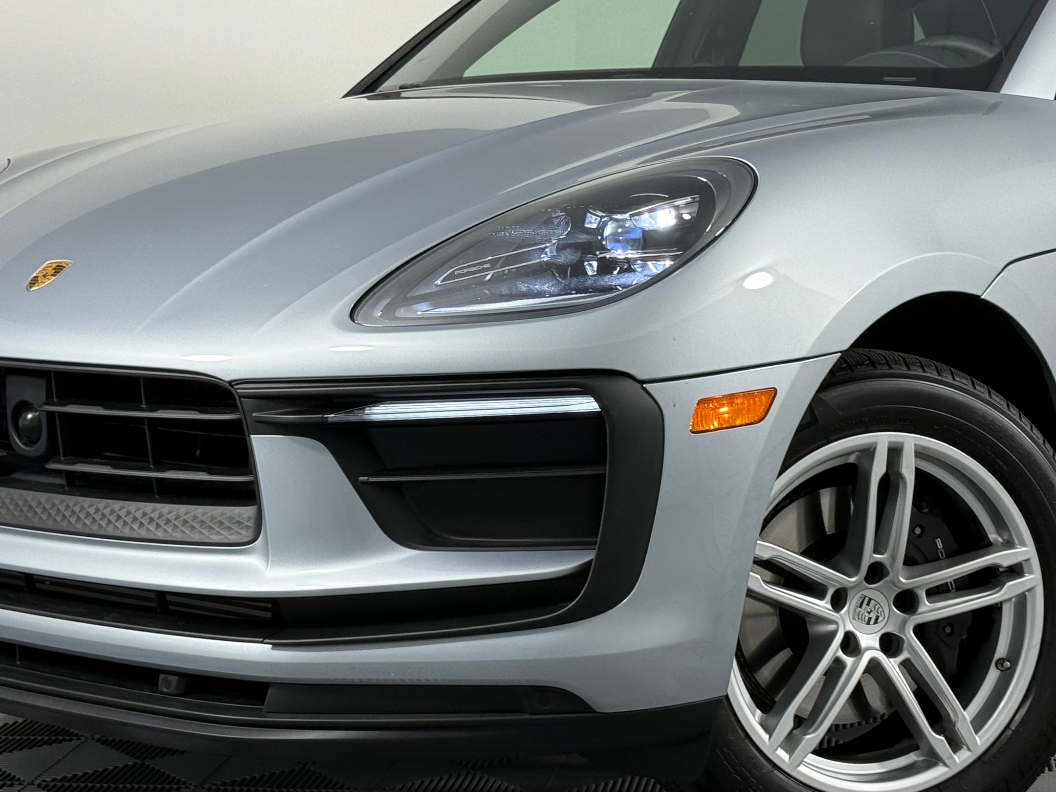 New 2025 Porsche Macan image 11