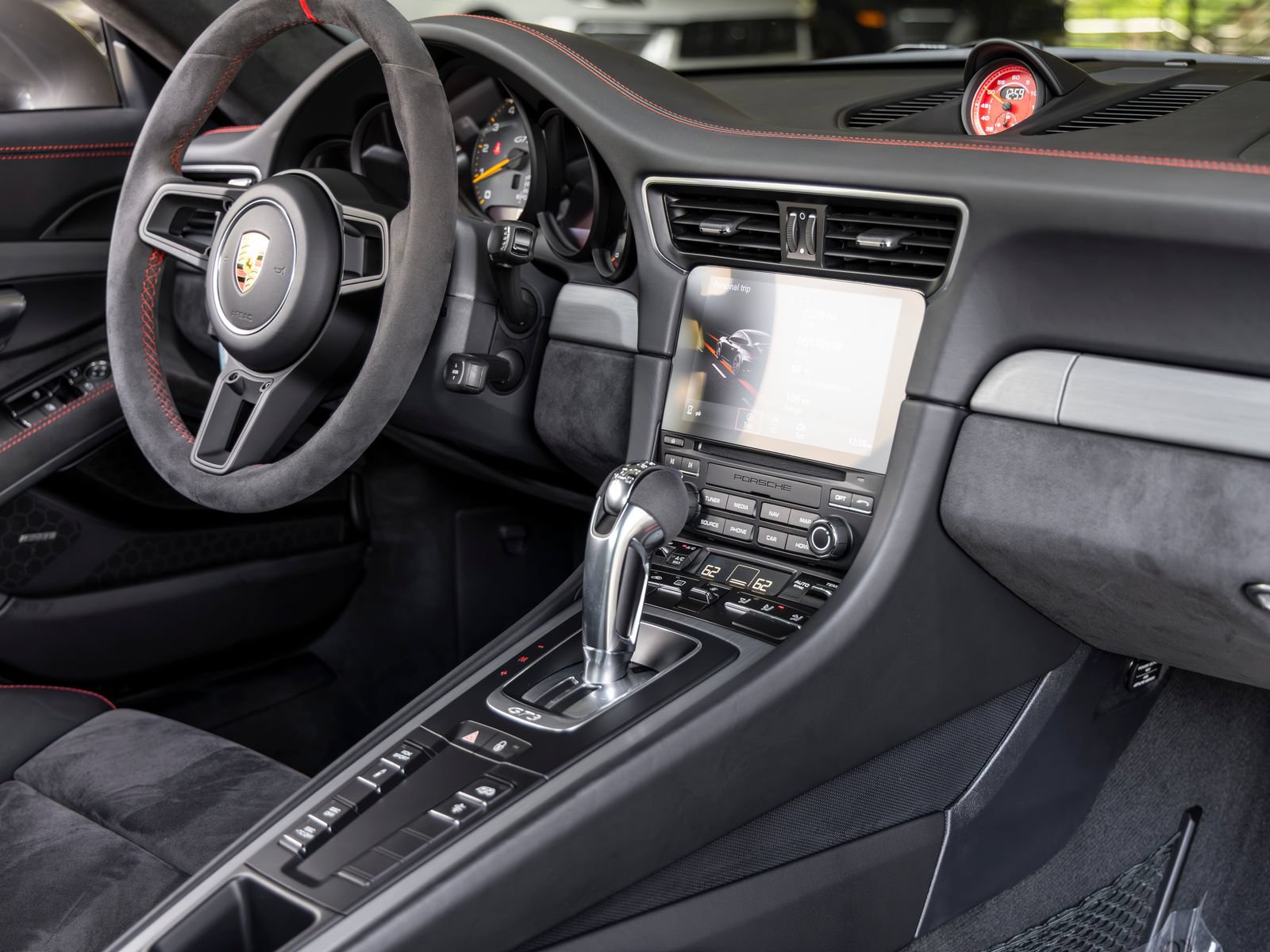 Certified 2018 Porsche 911 GT3 RWD image 54