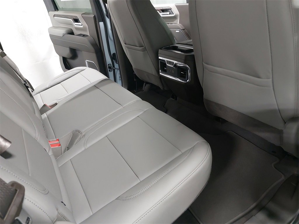 New 2026 GMC Sierra 3500 SLT w/ SLT Premium Package image 11