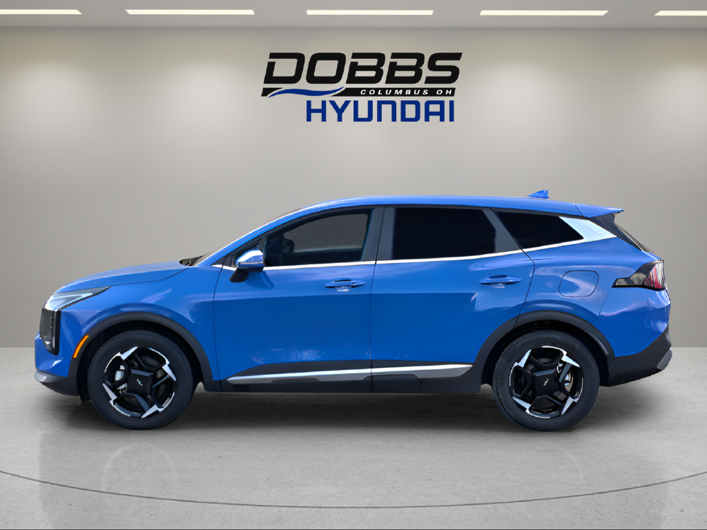 Used 2026 Kia Sportage EX FWD image 2